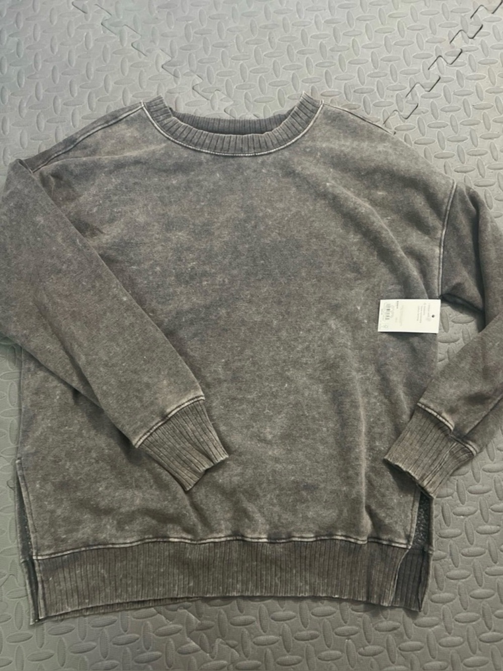 NWT So crew sweatshirt black acid wash small
